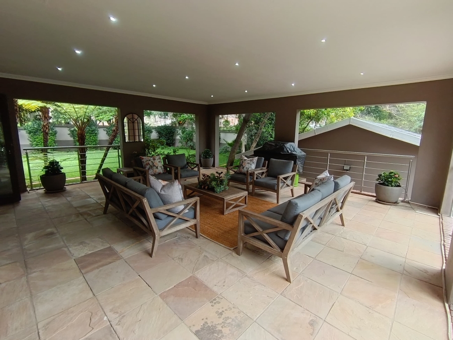 6 Bedroom Property for Sale in Cashan North West